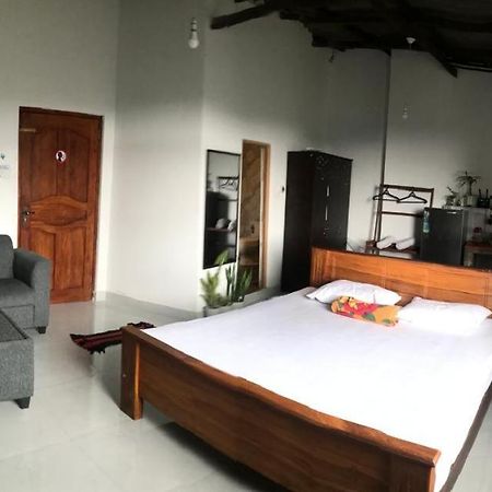 S V Homestay Kandy Eksteriør billede