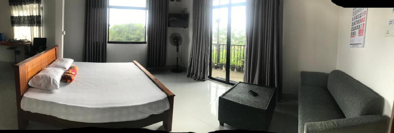 S V Homestay Kandy Eksteriør billede